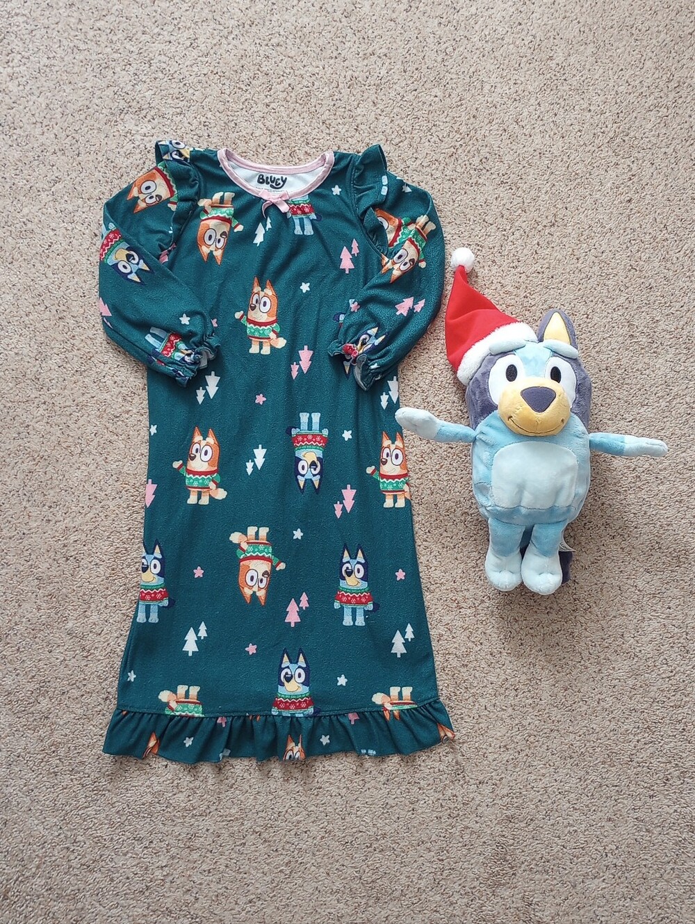 Christmas Bluey Girl's Nightgown 4T And Stuffed Animal Plushie